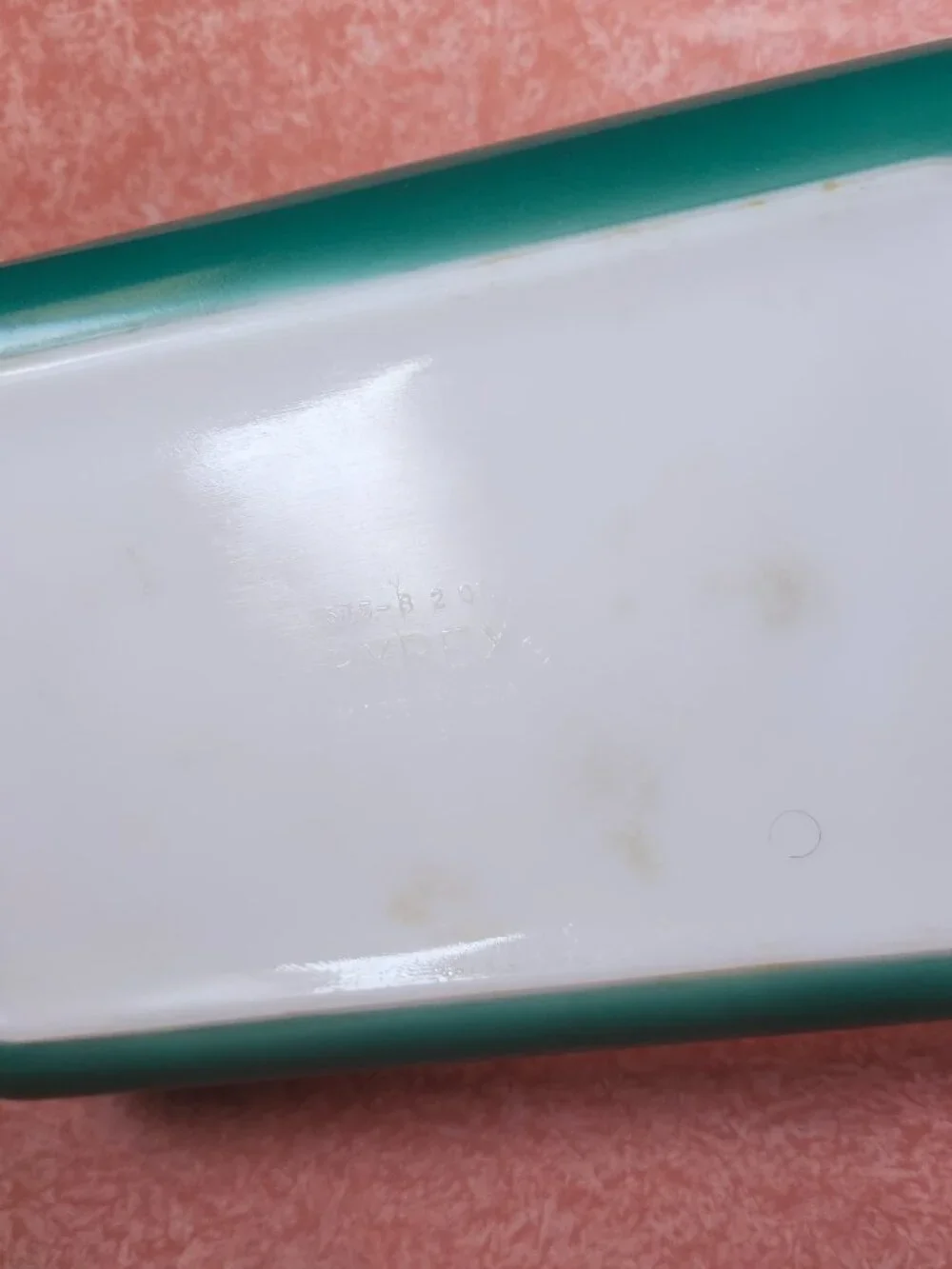Pyrex green wheat 575 with lid